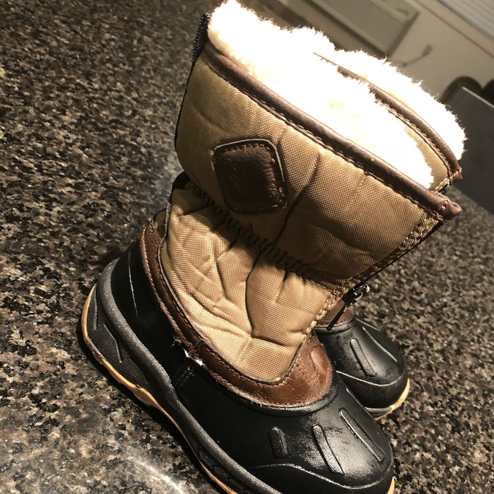 Carters snow/rain boots